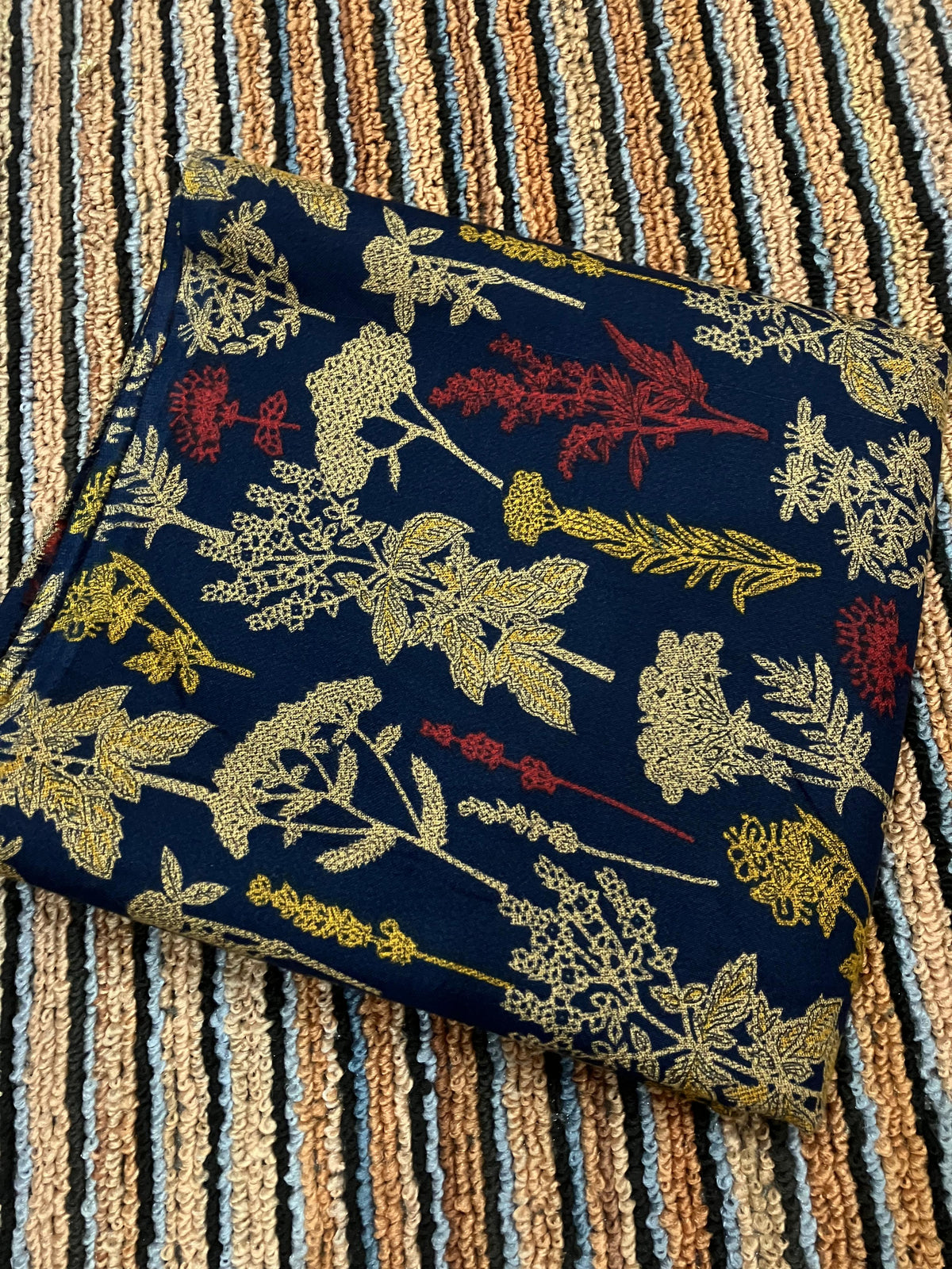 Winter Dhanak 2pc Suit  5 Gaz Cutting | Soft & Warm