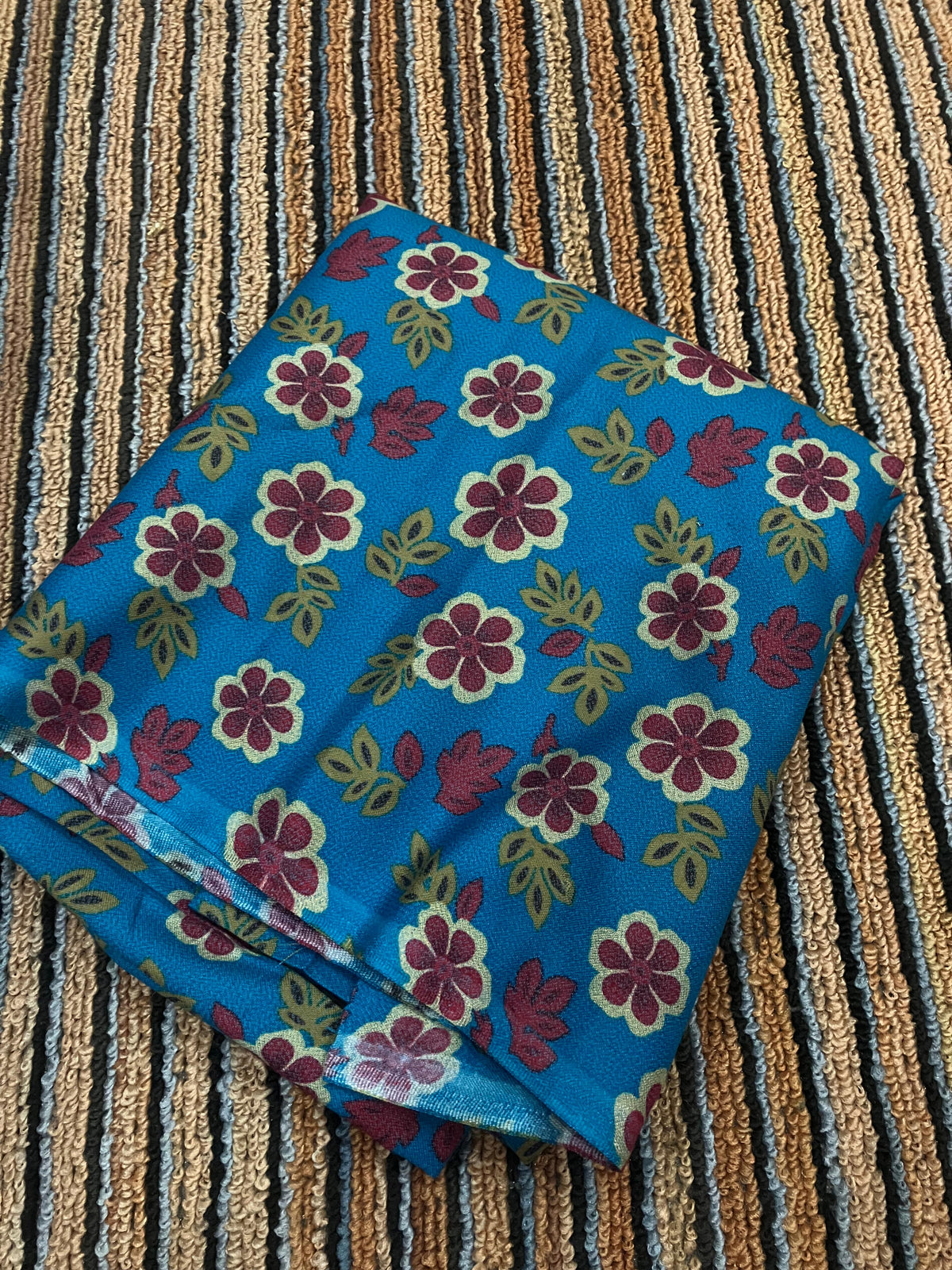 Winter Dhanak 2pc Suit  5 Gaz Cutting | Soft & Warm