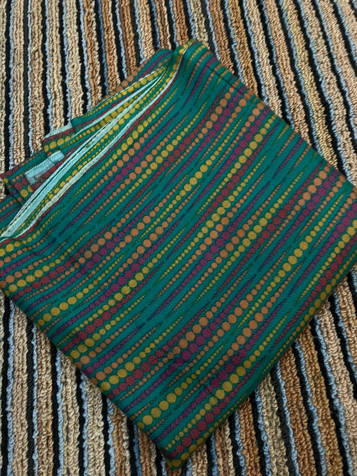 Winter Dhanak 2pc Suit  5 Gaz Cutting | Soft & Warm